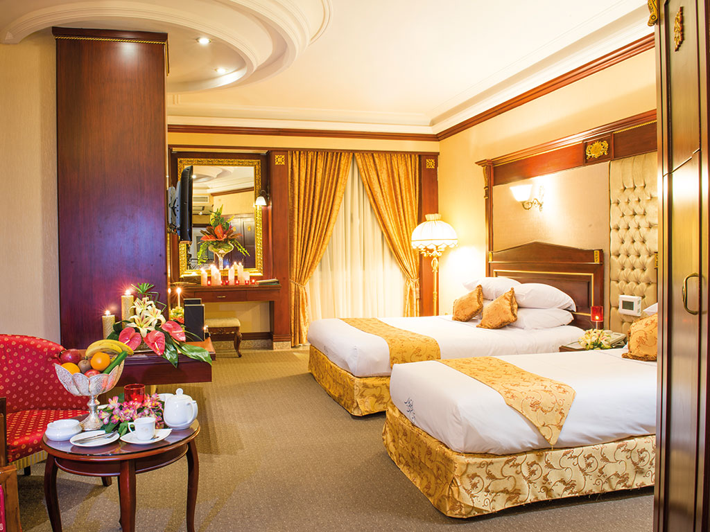 اتاق هتل قصر طلایی